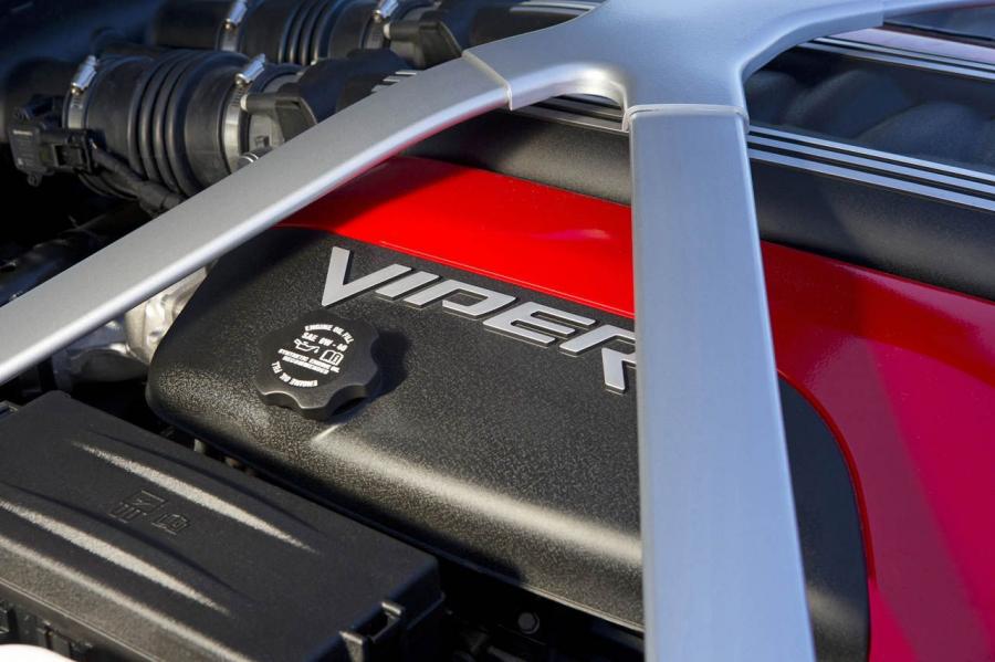  Dodge Viper SRT 2013 года  (фото 44 из 129)